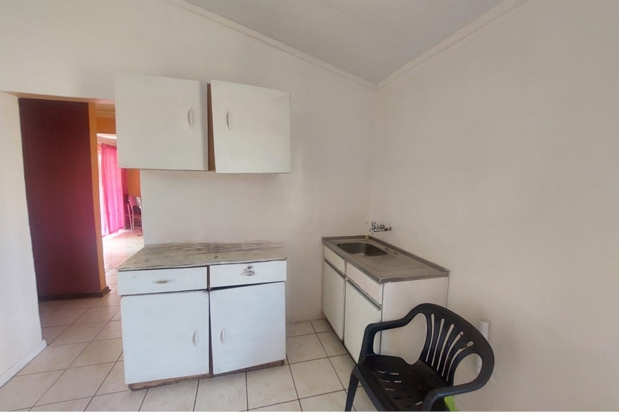 2 Bedroom Property for Sale in Roodepan Northern Cape